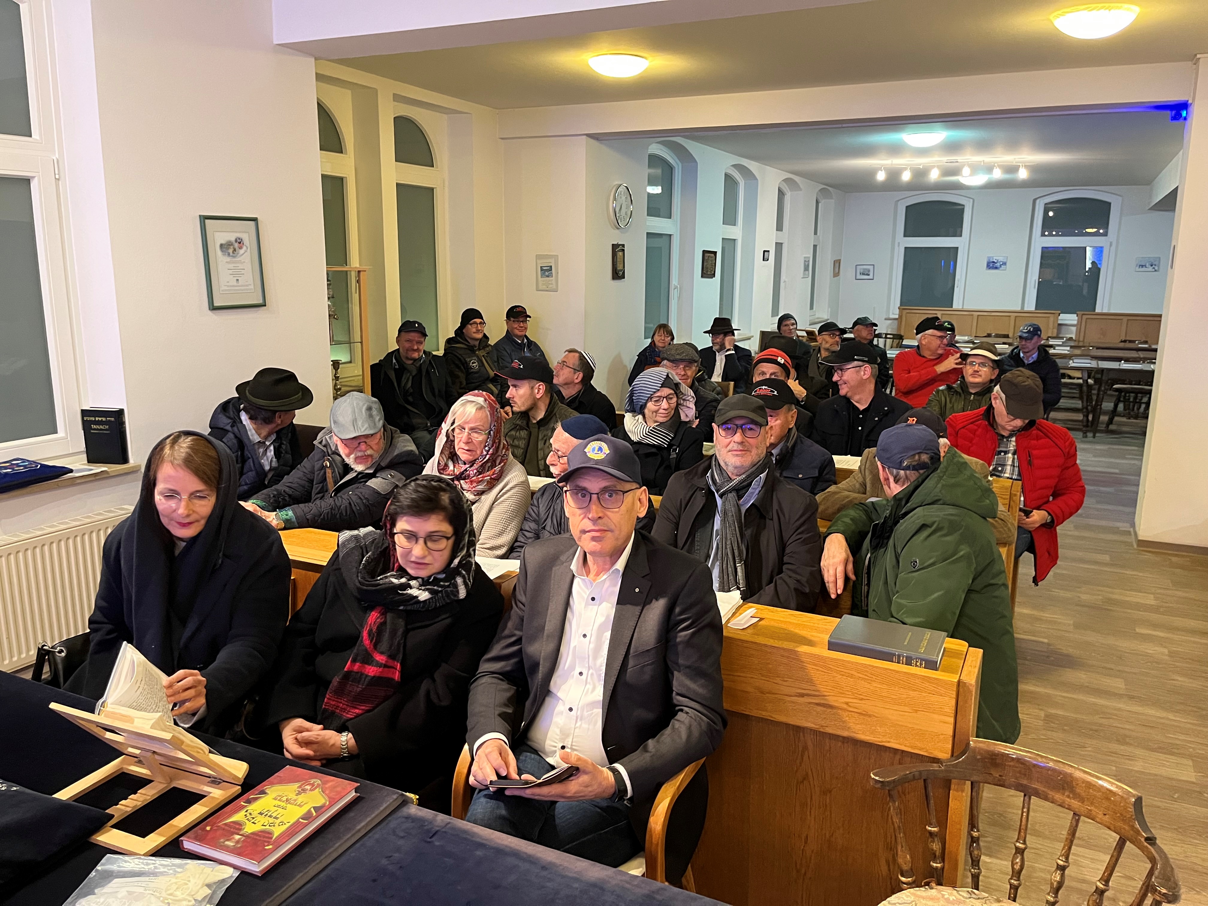 Lions besucht die Hofer Synagoge